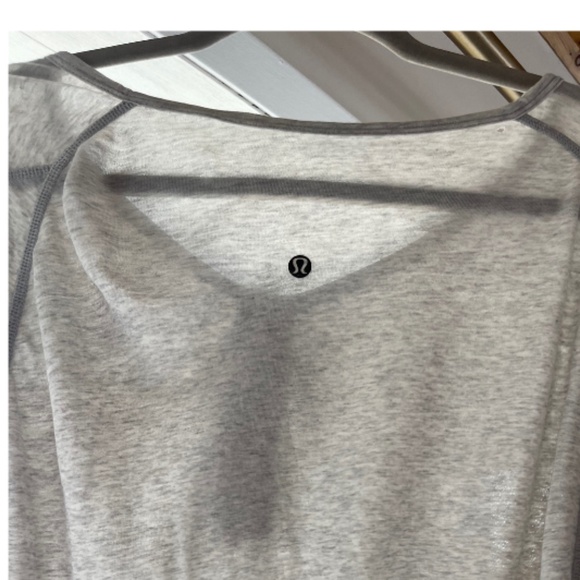 Grey EUC Mens Lululemon Shirt - Picture 2 of 2